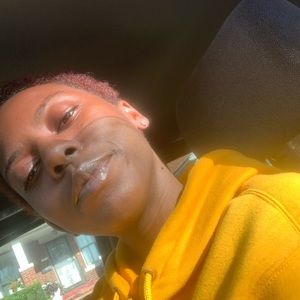 Meet your Posher, Talia